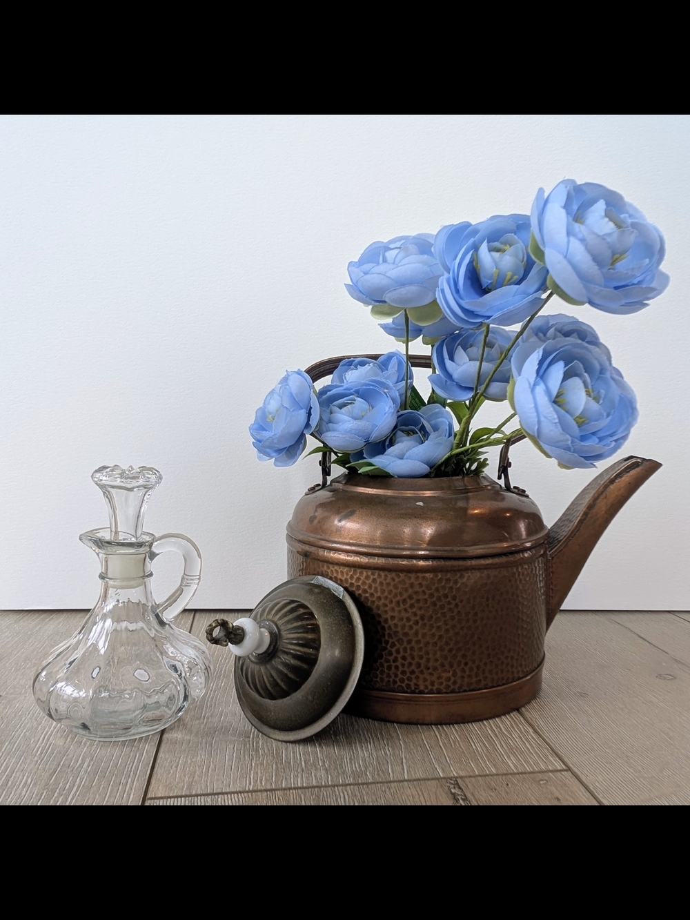 Vintage Copper Teapot, Hammered Kettle With White Knob And Nice Patina